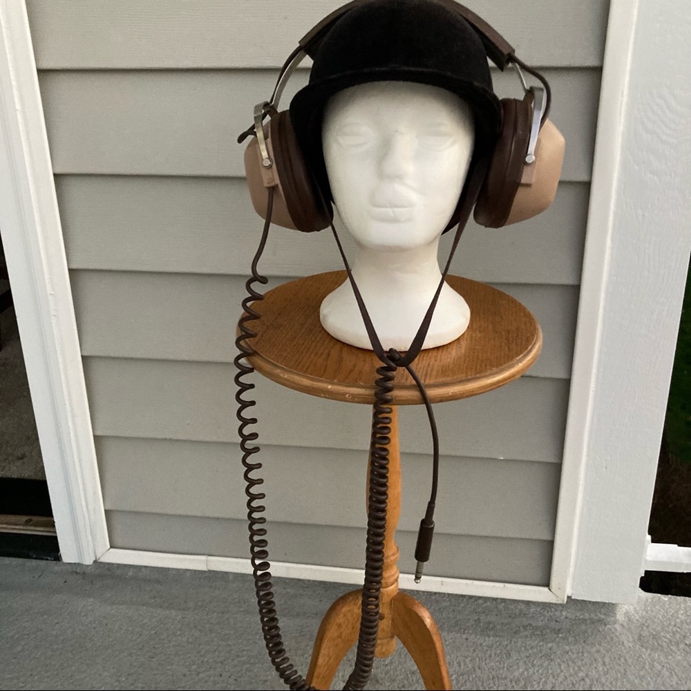 Custom Pro REALISTIC STEREO Made in USA